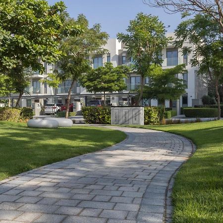 Stay By Latinem Luxury 2Br Holiday Home Cv B2513 Near Burj Khalifa ดูไบ ภายนอก รูปภาพ