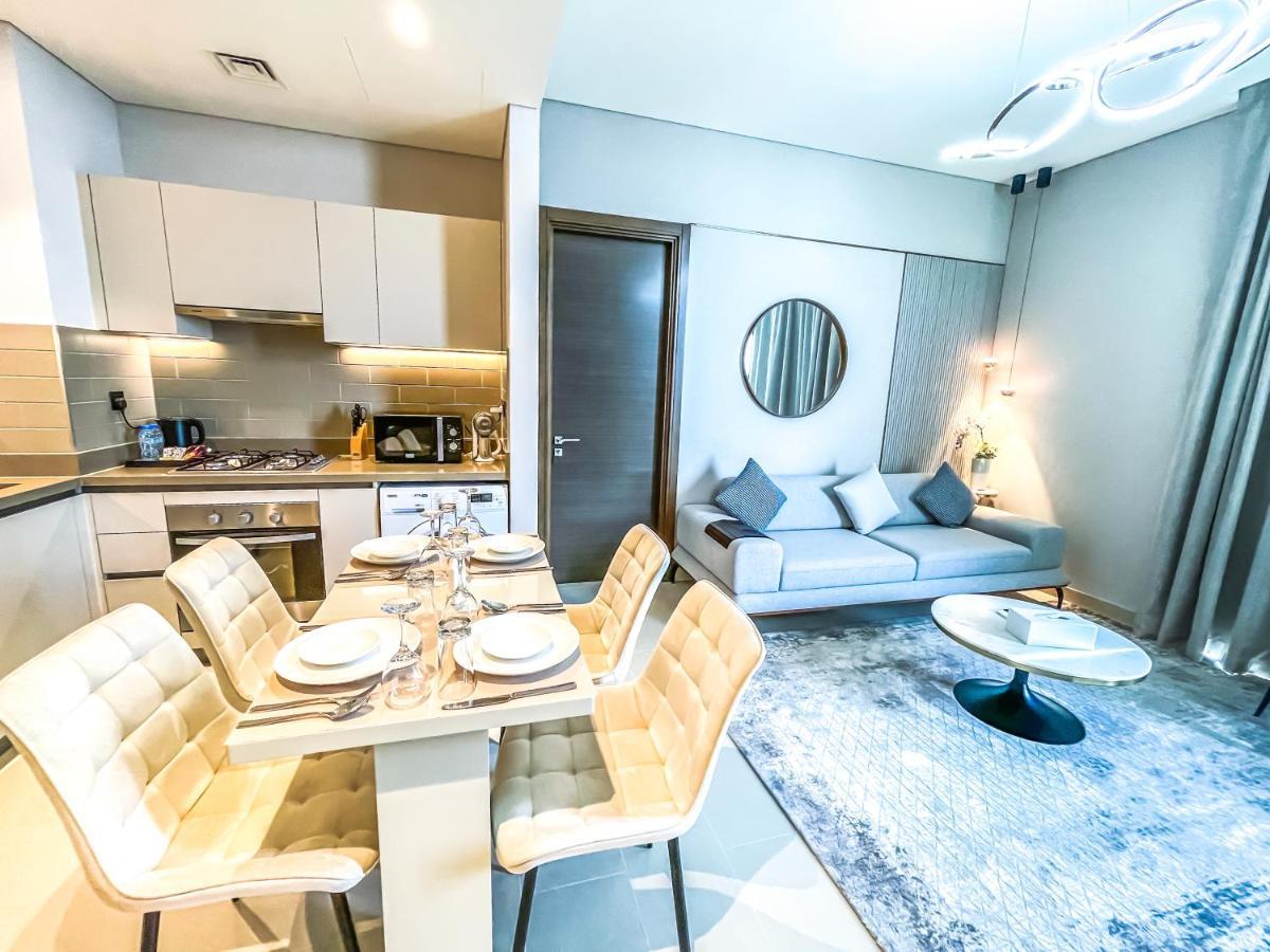 Stay By Latinem Luxury 2Br Holiday Home Cv B2513 Near Burj Khalifa ดูไบ ภายนอก รูปภาพ